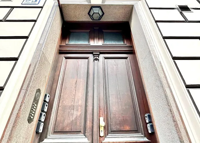 Honor - In One Neu Renoviert Lägenhet